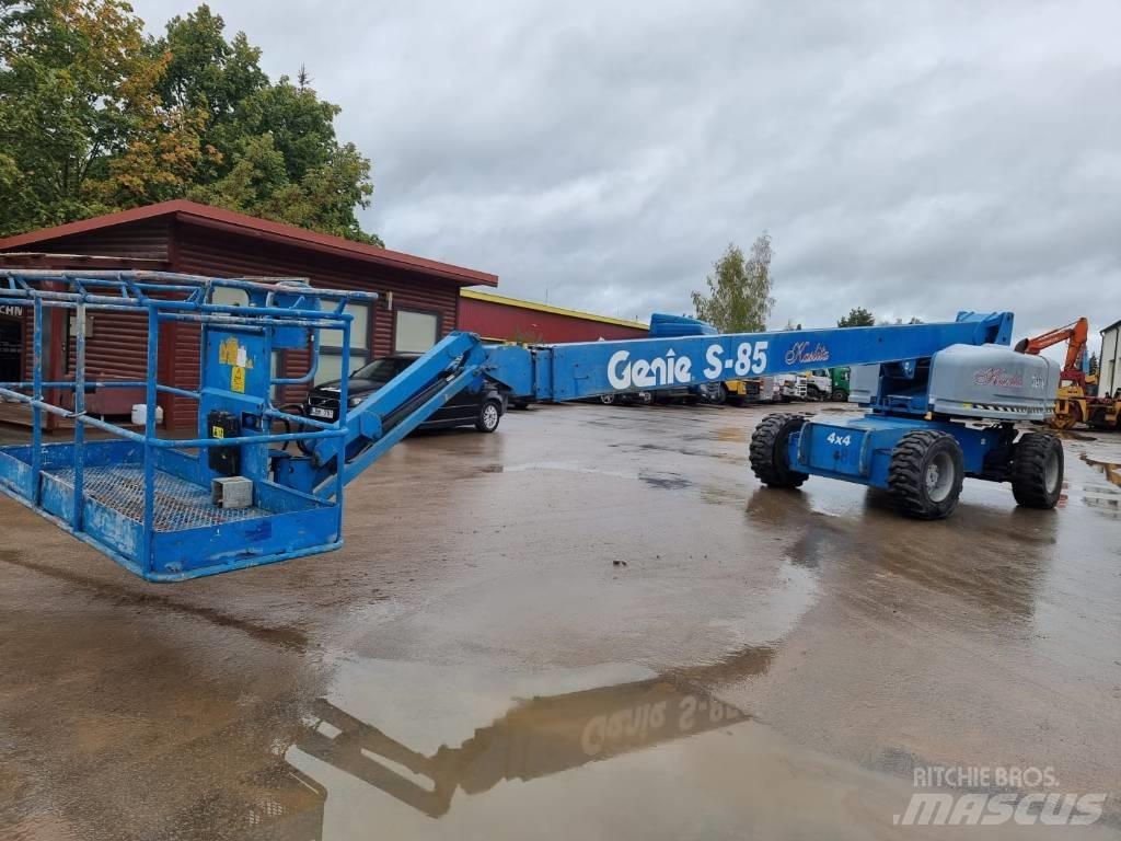 Genie S 85 4WD Teleskopik personel platformları