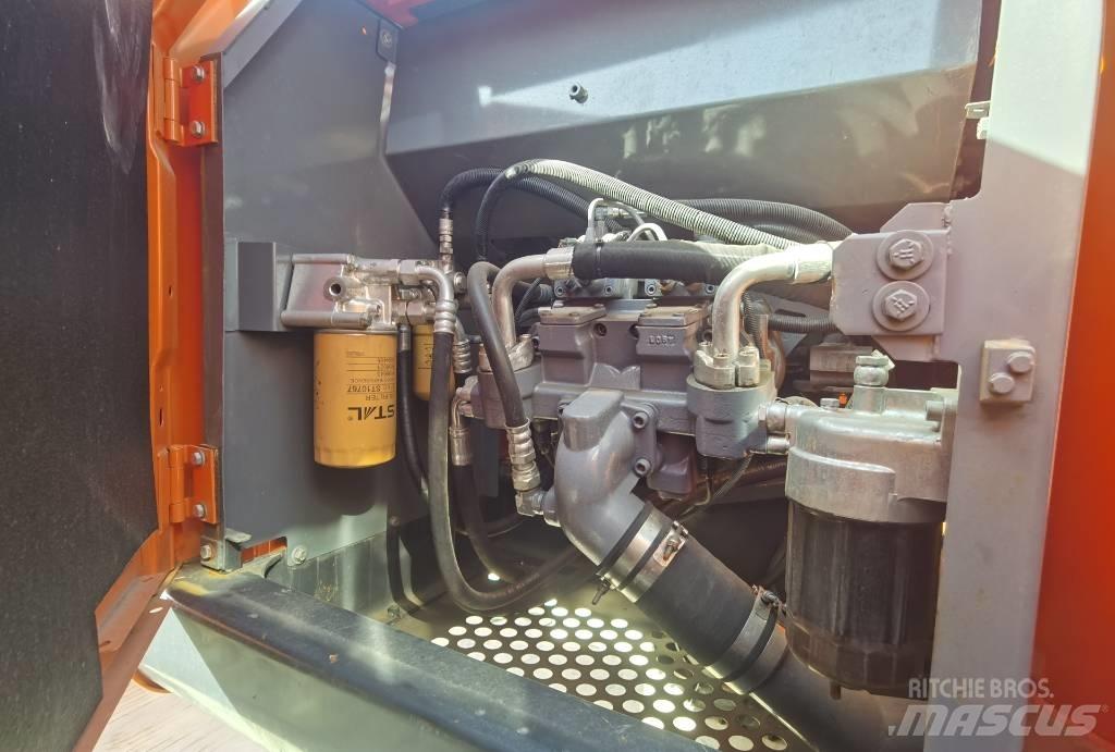 Hitachi ZX 210 Paletli ekskavatörler