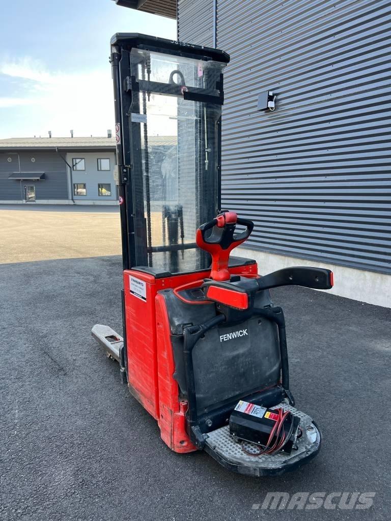 Linde L16AP Akülü depo ekipmanları