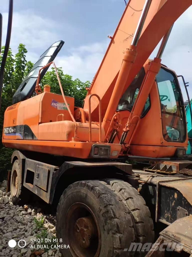 Doosan DH210W-7 Lastik tekerli ekskavatörler