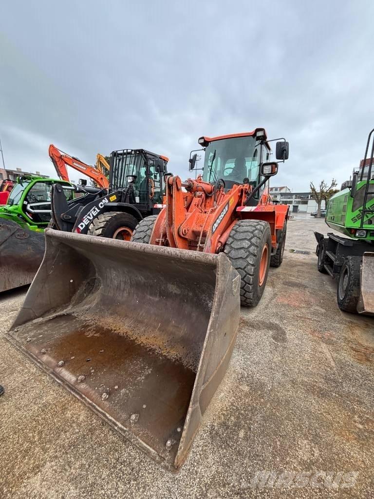 Doosan DL 250 Tekerlekli yükleyiciler