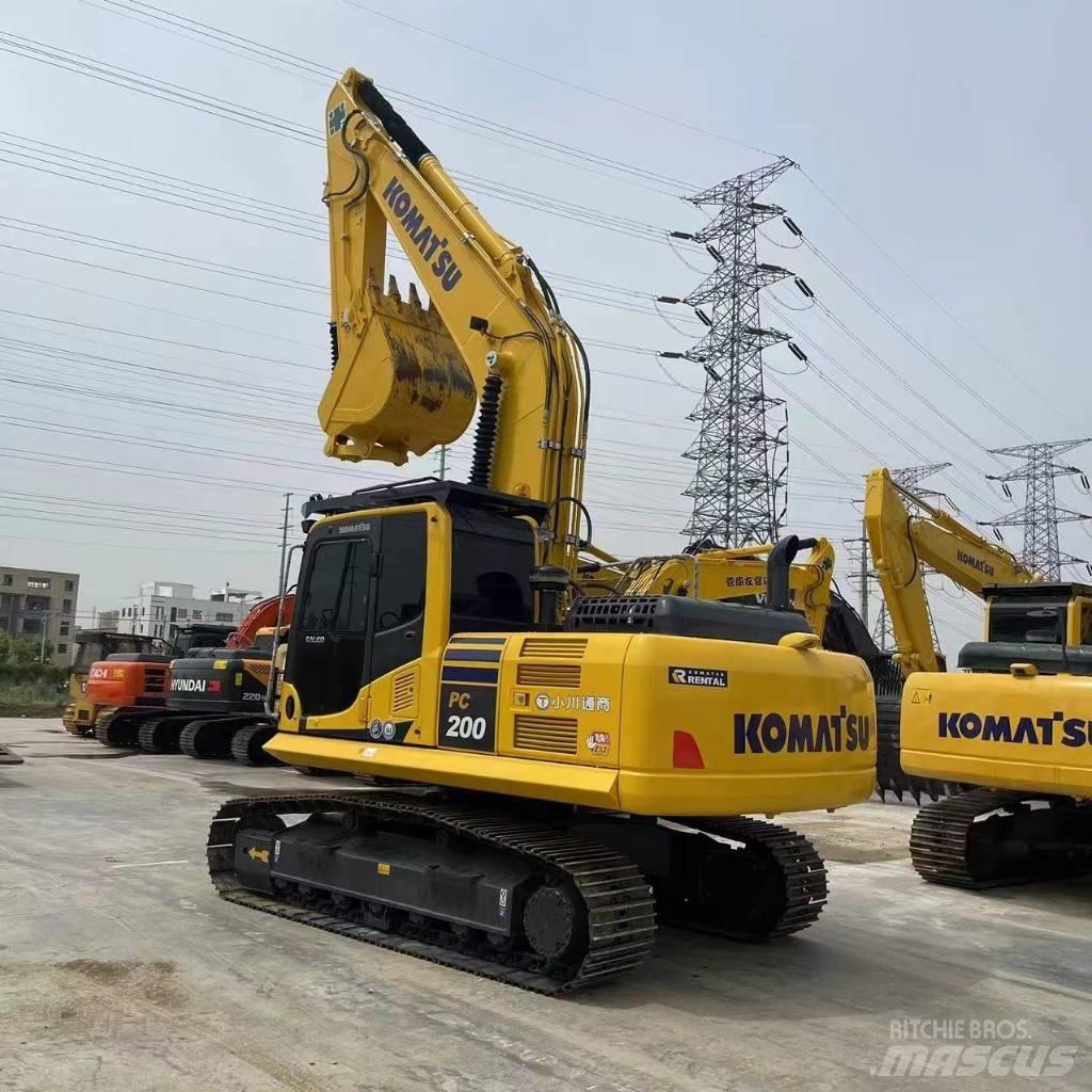 Komatsu PC200 Paletli ekskavatörler