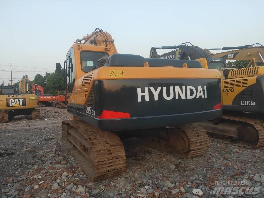 Hyundai R215-9 Paletli ekskavatörler