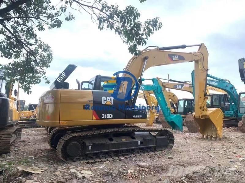 CAT 318DL Paletli ekskavatörler
