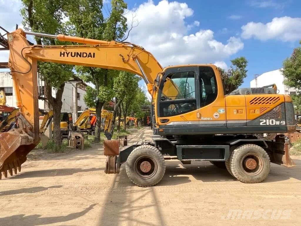 Hyundai R210W-9 Lastik tekerli ekskavatörler