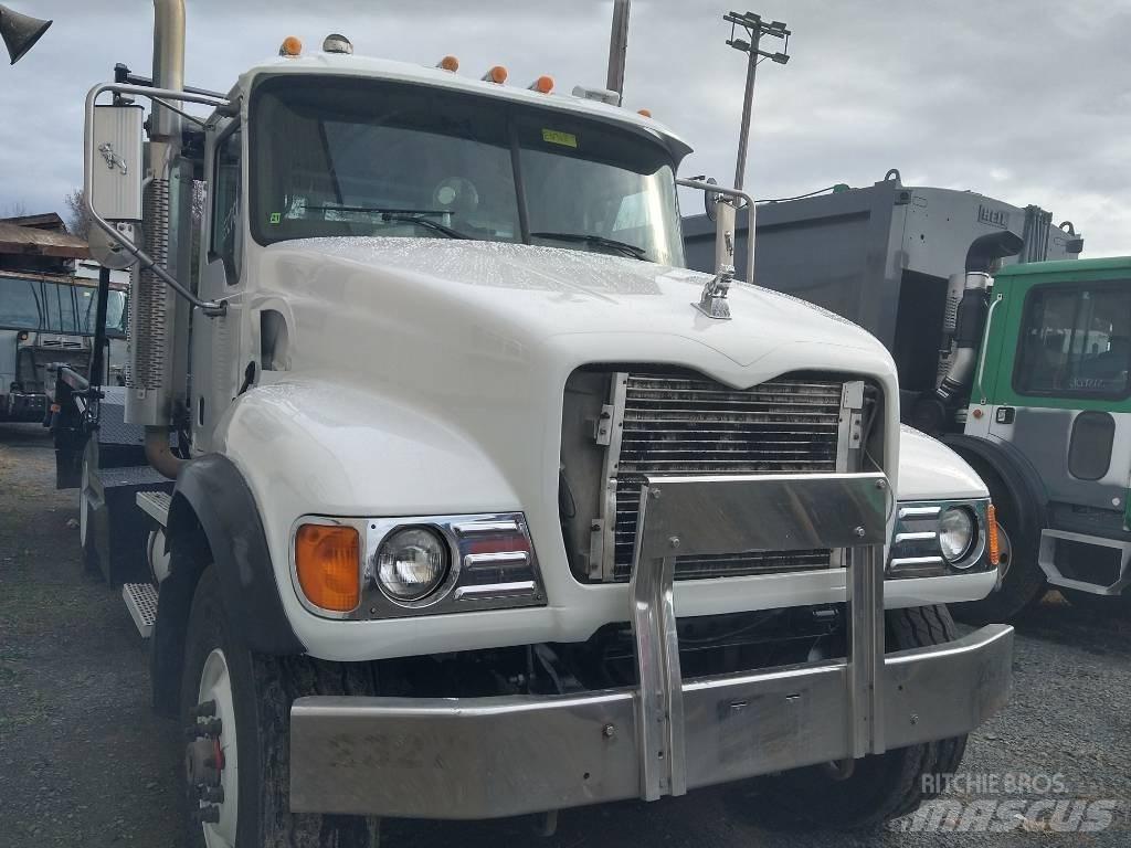 Mack CV 713 Atik kamyonlari