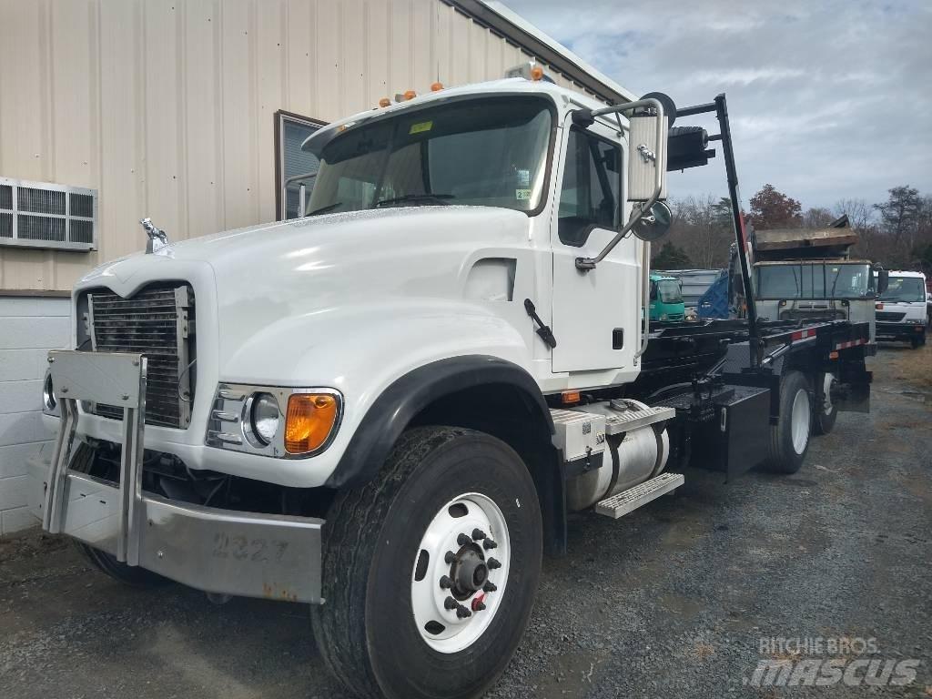 Mack CV 713 Atik kamyonlari