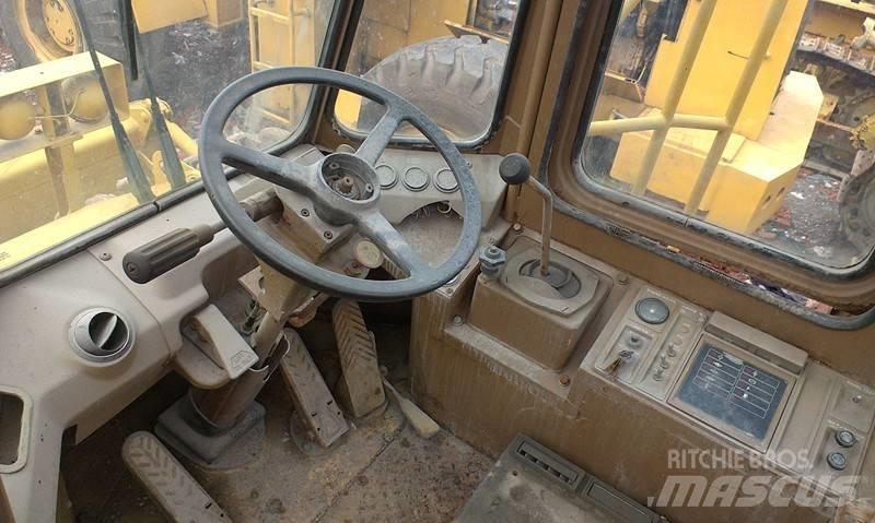 CAT 815 B Zemin sıkıştırma makineleri