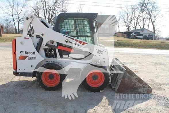 Bobcat S590 Skid steer loderler