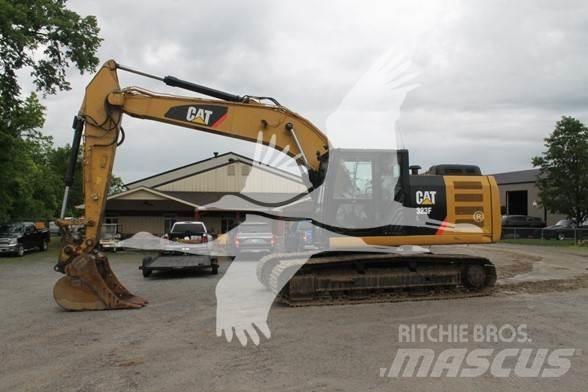 CAT 323FL Paletli ekskavatörler