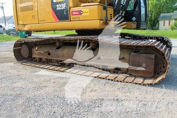 CAT 323FL Paletli ekskavatörler