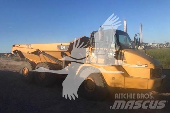CAT 725 Belden kirma kaya kamyonu