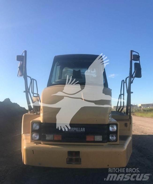 CAT 725 Belden kirma kaya kamyonu