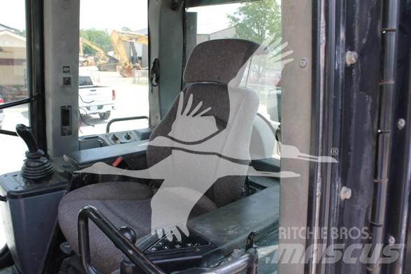 CAT 953C Paletli yükleyiciler