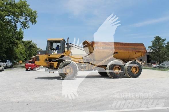CAT D350E Belden kirma kaya kamyonu