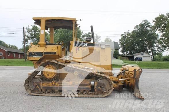 CAT D5M XL Paletli dozerler