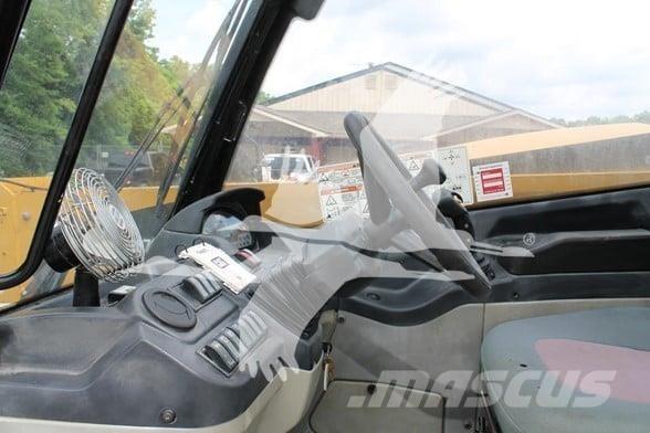 CAT TH407C Teleskopik yükleyiciler