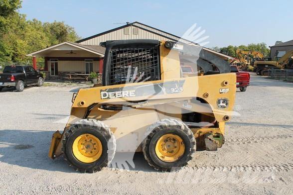 John Deere 325 Skid steer loderler