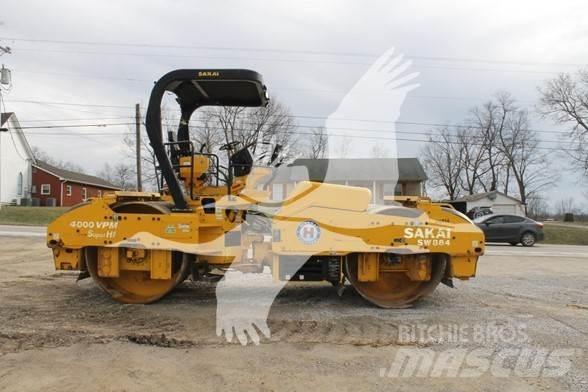 Sakai SW884 Tek tamburlu silindirler