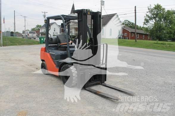 Toyota 8FGU25 Dizel forkliftler