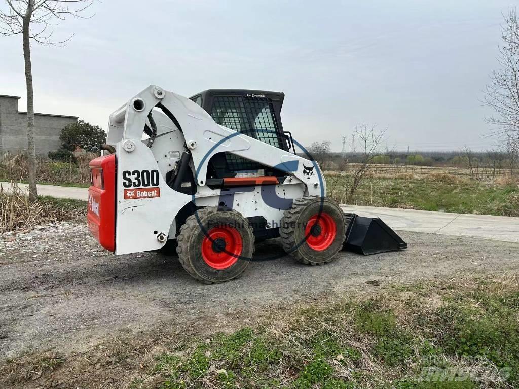 Bobcat S 330 Skid steer loderler