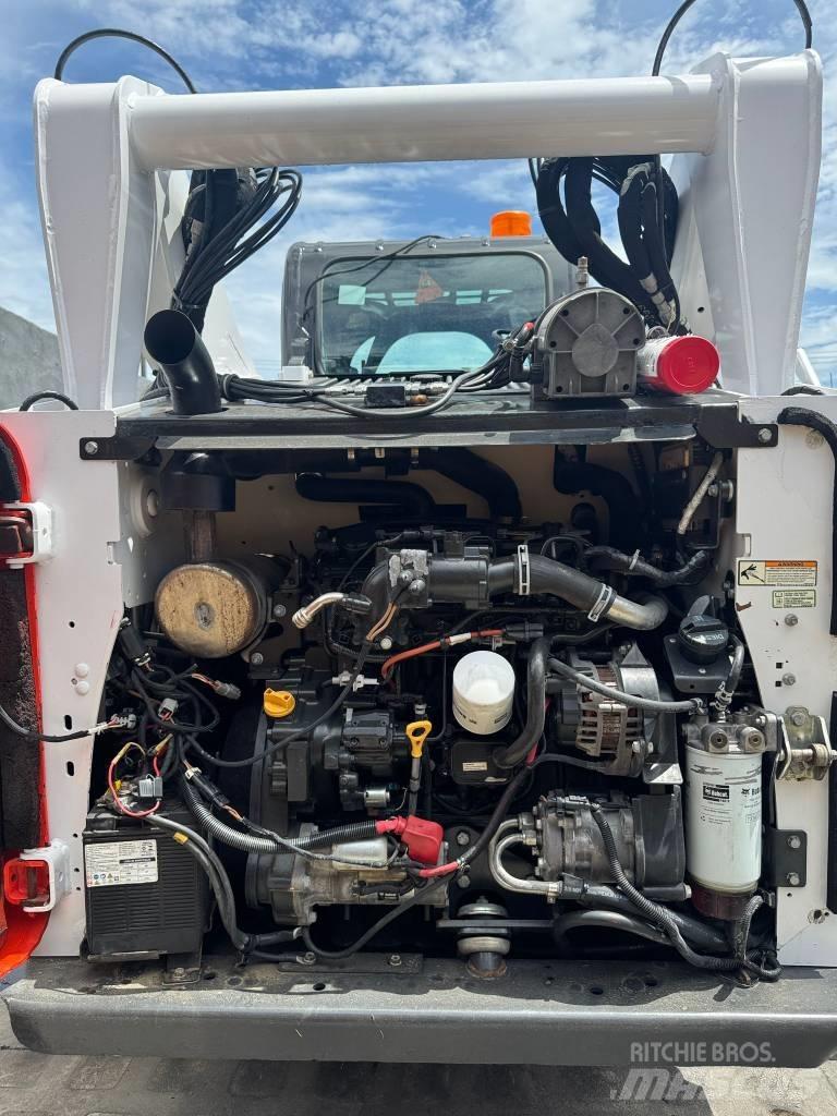 Bobcat T 740 Skid steer loderler