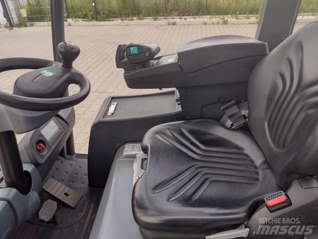 Jungheinrich EFG 213 Elektrikli forkliftler