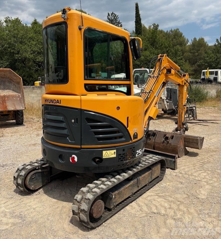 Hyundai R25Z-9 AK Mini ekskavatörler, 7 tona dek