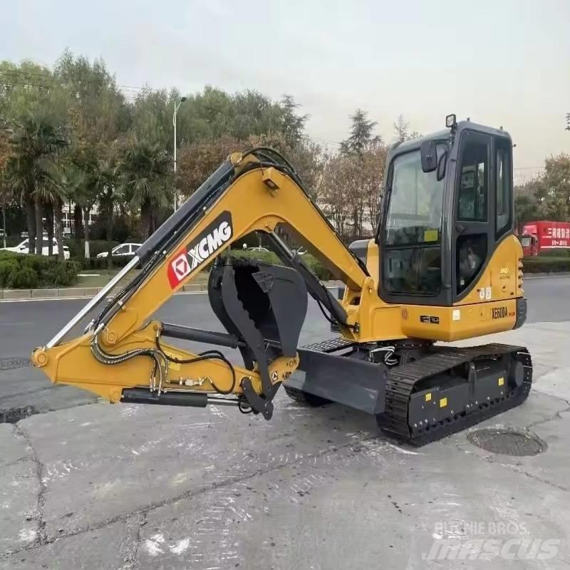 XCMG XE 60 DA Paletli ekskavatörler