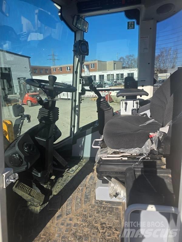 Avant 755 i Skid steer loderler