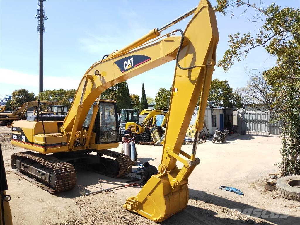 CAT 320B Paletli ekskavatörler