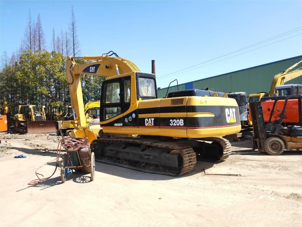 CAT 320B Paletli ekskavatörler