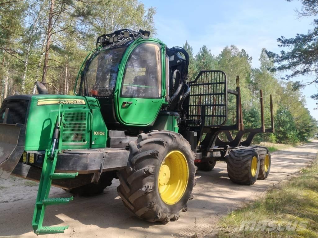 John Deere 1010 E Tomruk yükleyici traktörler