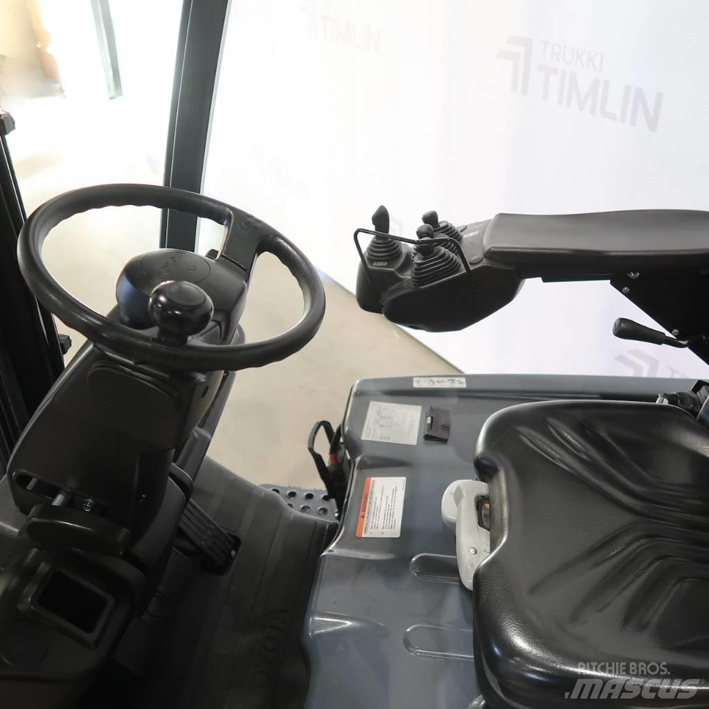 Toyota 8FBEK16T Elektrikli forkliftler