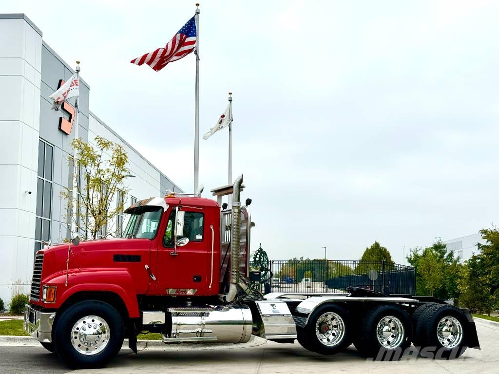 Mack CHU 613 Çekiciler