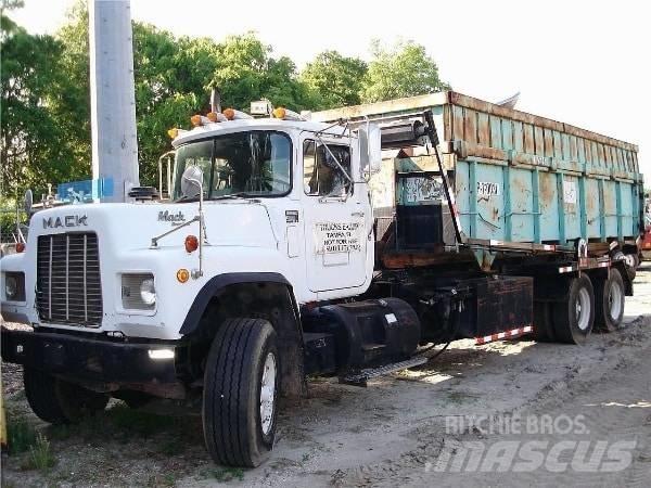 Mack RD 686 S Atik kamyonlari