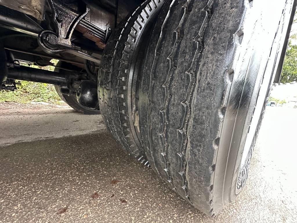 International 4300 Araç üstü platformlar