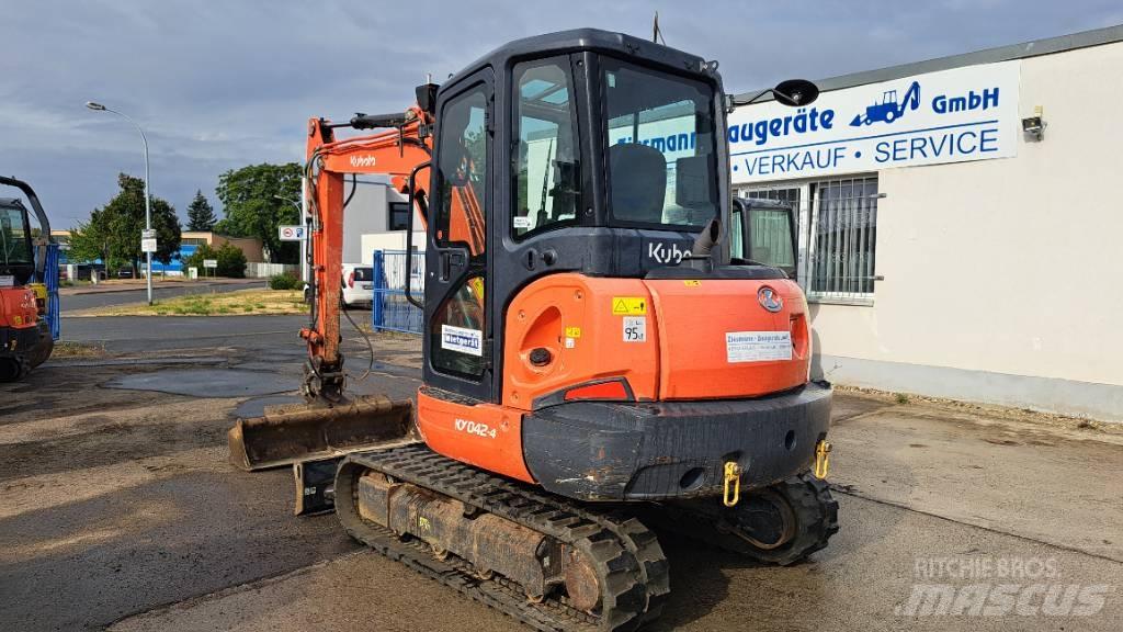 Kubota KX042-4 GLS 2 Mini ekskavatörler, 7 tona dek