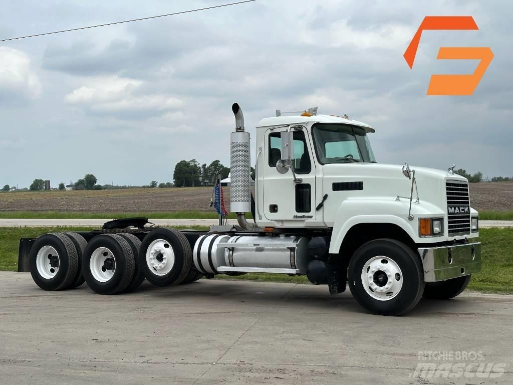 Mack CHN 613 Çekiciler