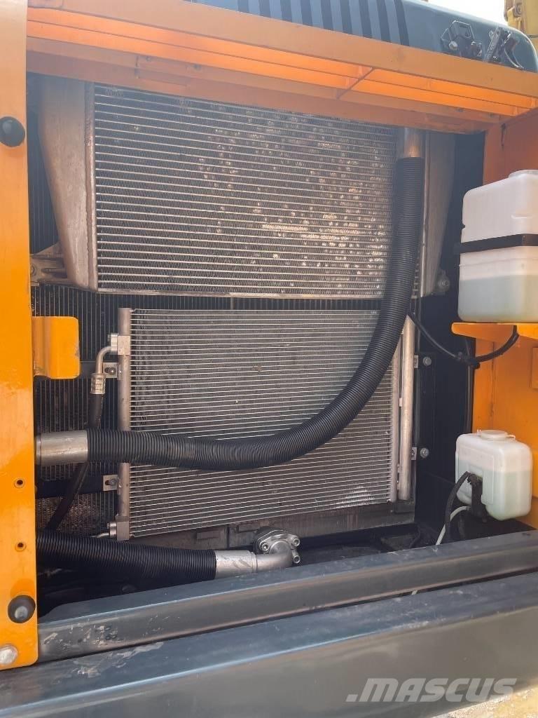 Hyundai 220LC-9S Paletli ekskavatörler