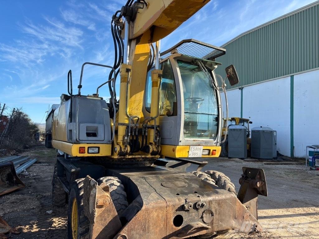 New Holland MH 6.6 Lastik tekerli ekskavatörler