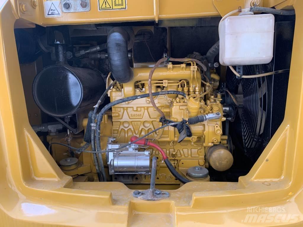 CAT 305.5E2 Paletli ekskavatörler
