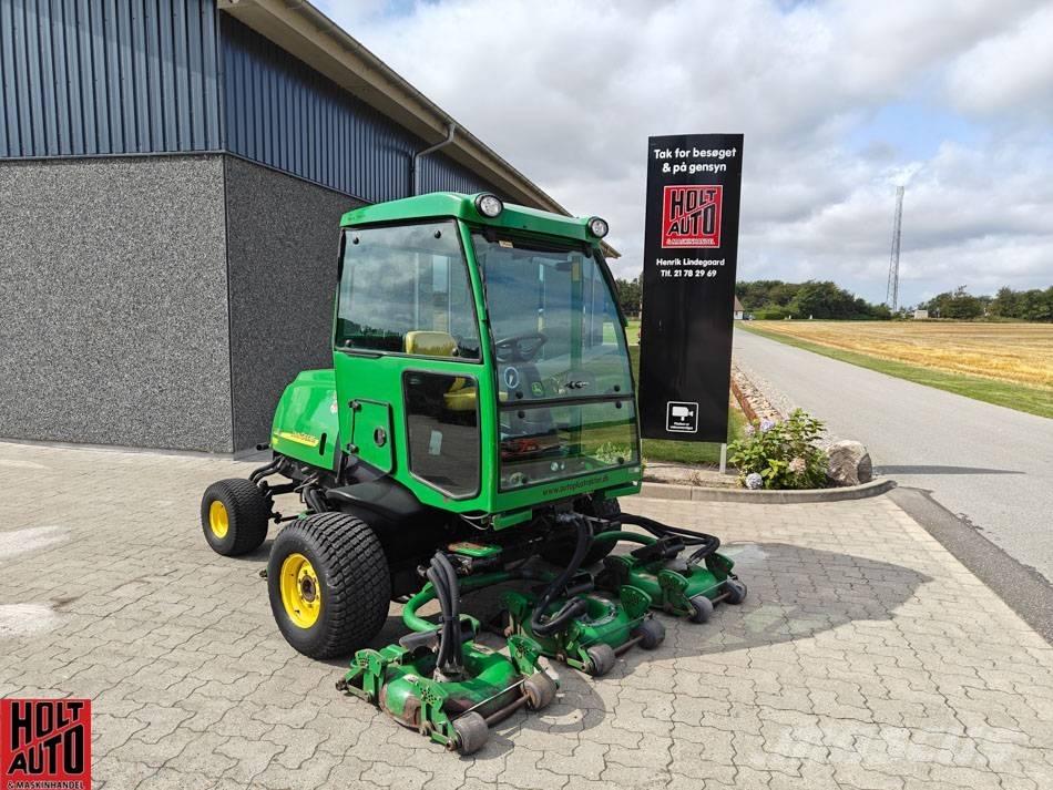 John Deere 3245 C Fairway çim biçme makineleri