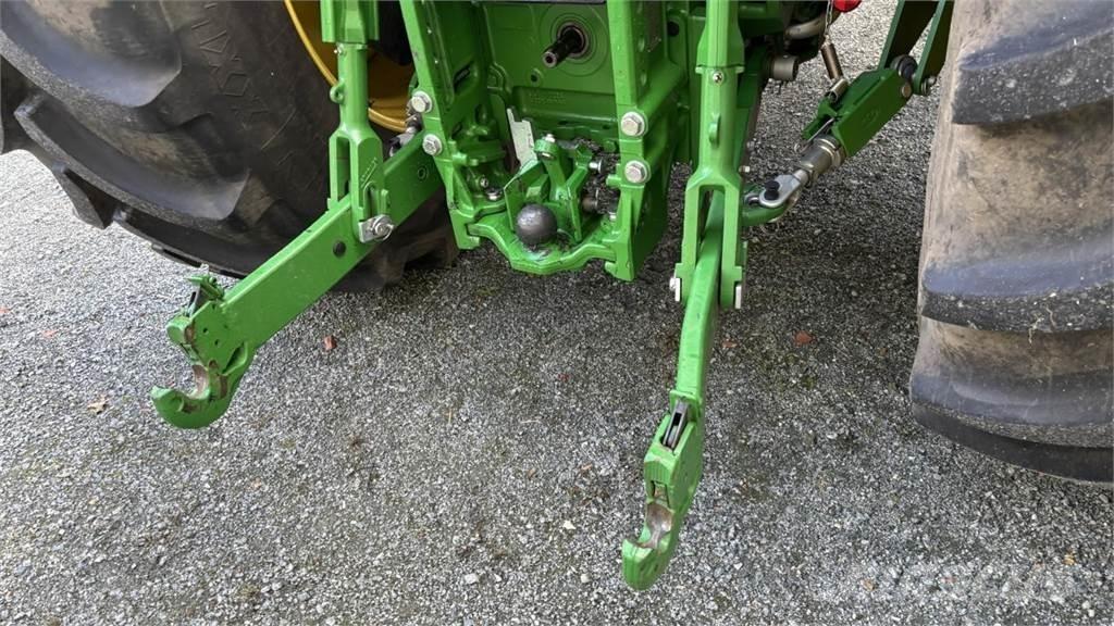 John Deere 6R215 Traktörler
