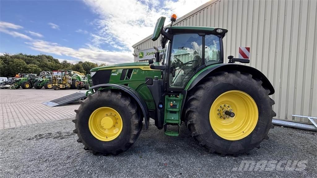 John Deere 6R215 Traktörler