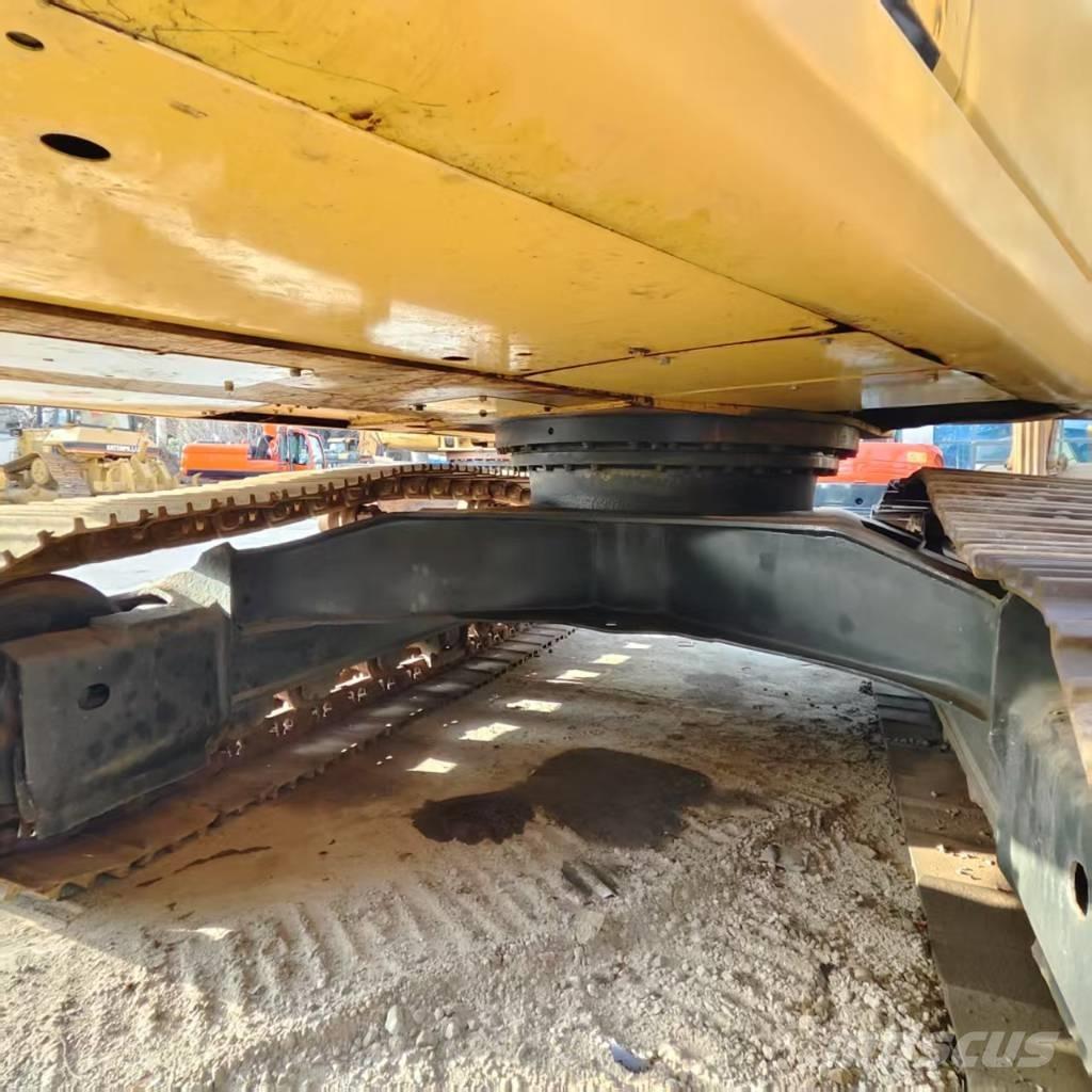 Komatsu PC 200-7 Paletli ekskavatörler