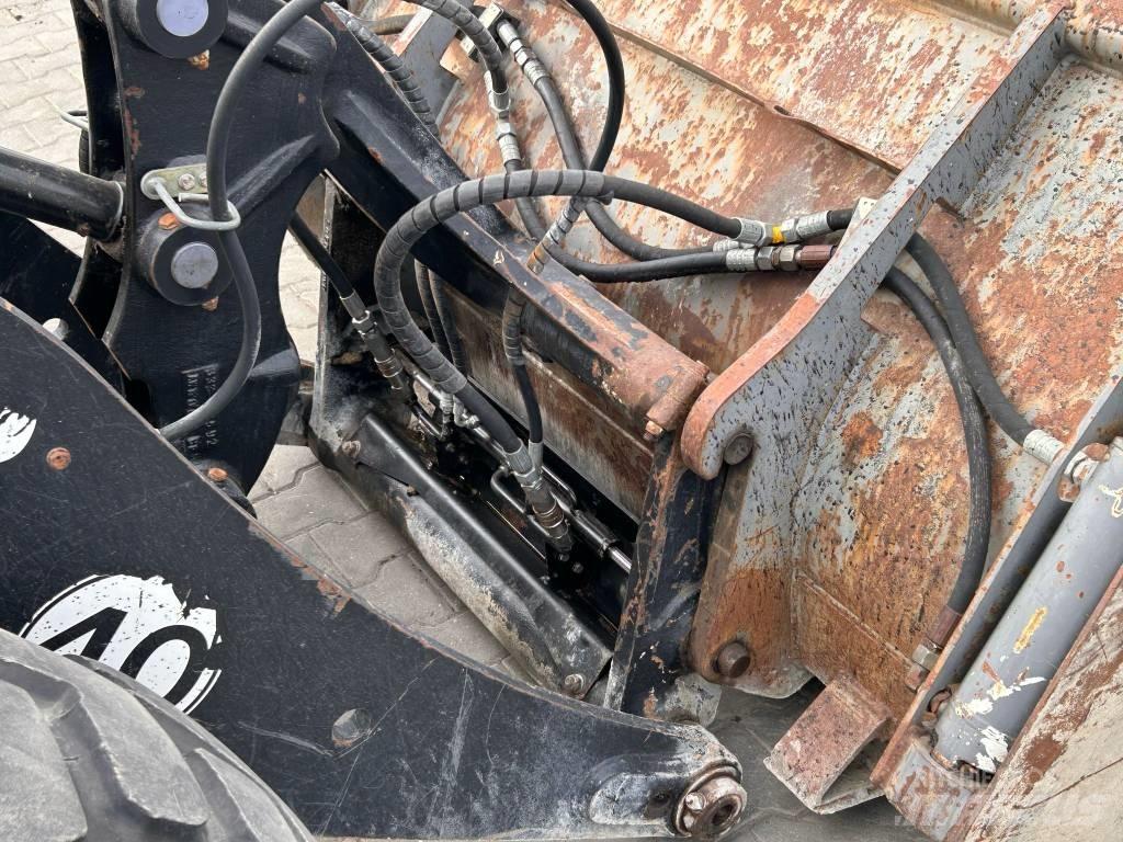 JCB 409 AGRI Tekerlekli yükleyiciler