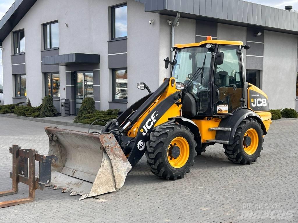 JCB 409 AGRI Tekerlekli yükleyiciler