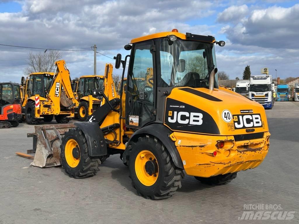 JCB 409 AGRI Tekerlekli yükleyiciler