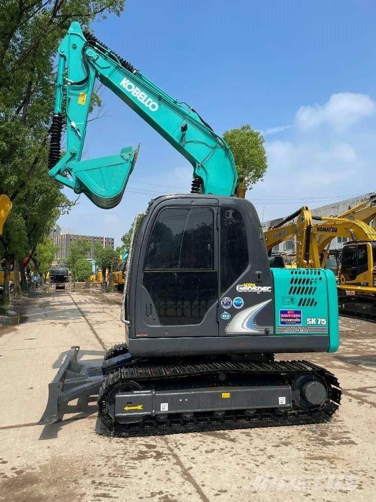 Kobelco SK 75 Mini ekskavatörler, 7 tona dek